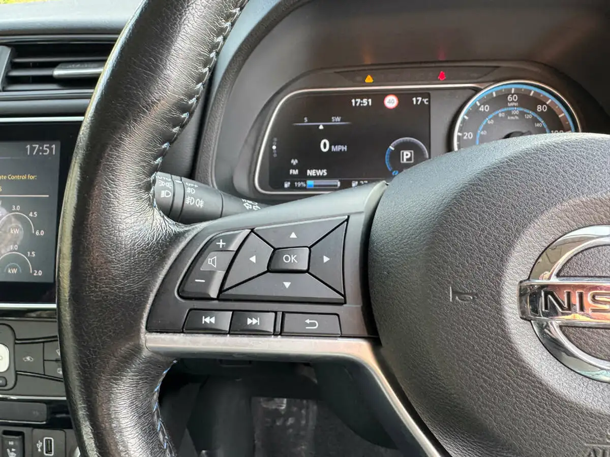 2020-nissan-leaf-e-n-connecta-big-28