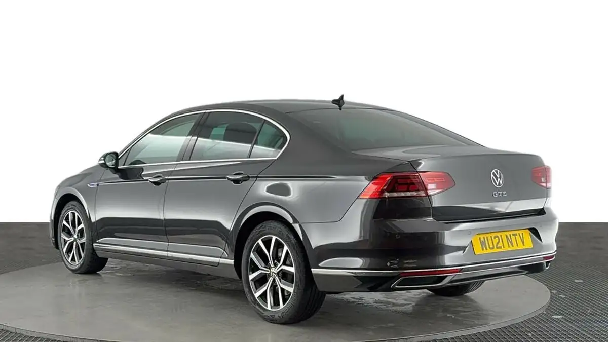 2021-volkswagen-passat-14-tsi-gte-saloon-4d-big-5