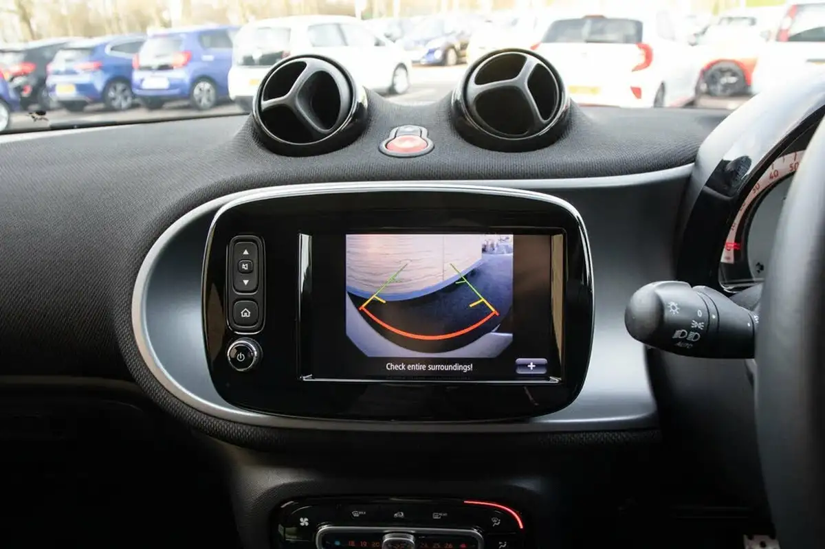 2017-smart-forfour-09-brabus-sport-premium-plusss-twinamic-big-30