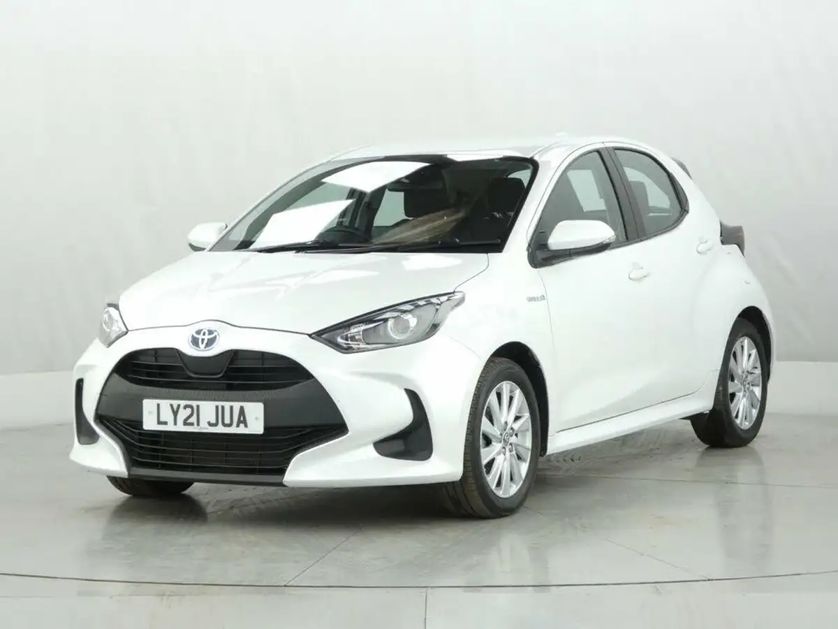 2021-toyota-yaris-15-vvt-i-icon-114bhp-hybrid-1490cc-e-cvt-big-3