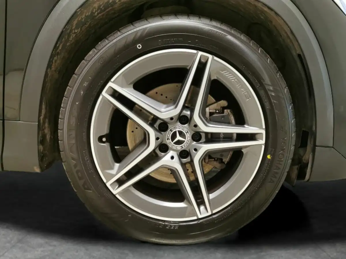 2021-mercedes-benz-gla-class-13-gla-200-amg-line-big-26