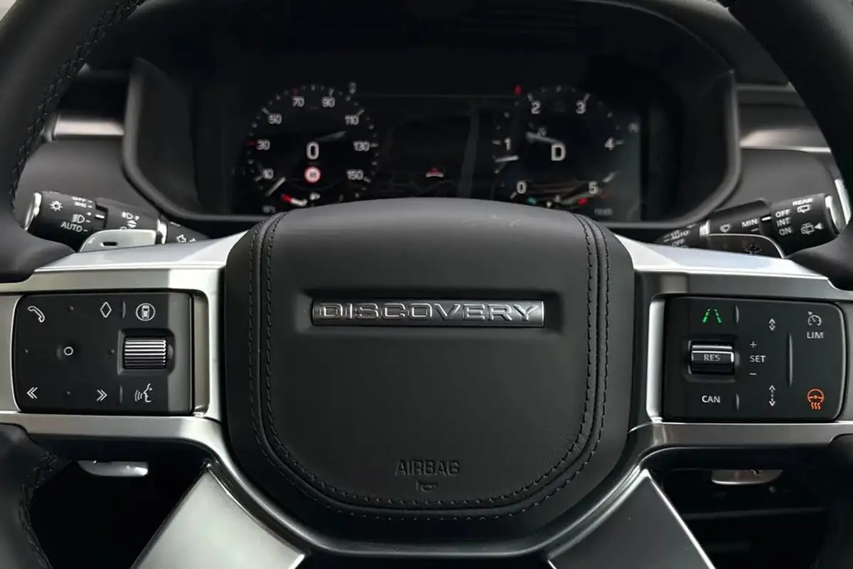 2024-land-rover-discovery-30-d300-metropolitan-edition-big-45