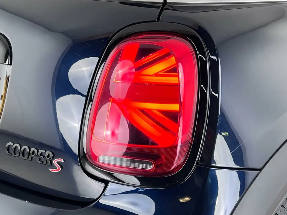 2022-mini-cooper-20-cooper-s-sport-premium-hatchback-3d-auto-big-5