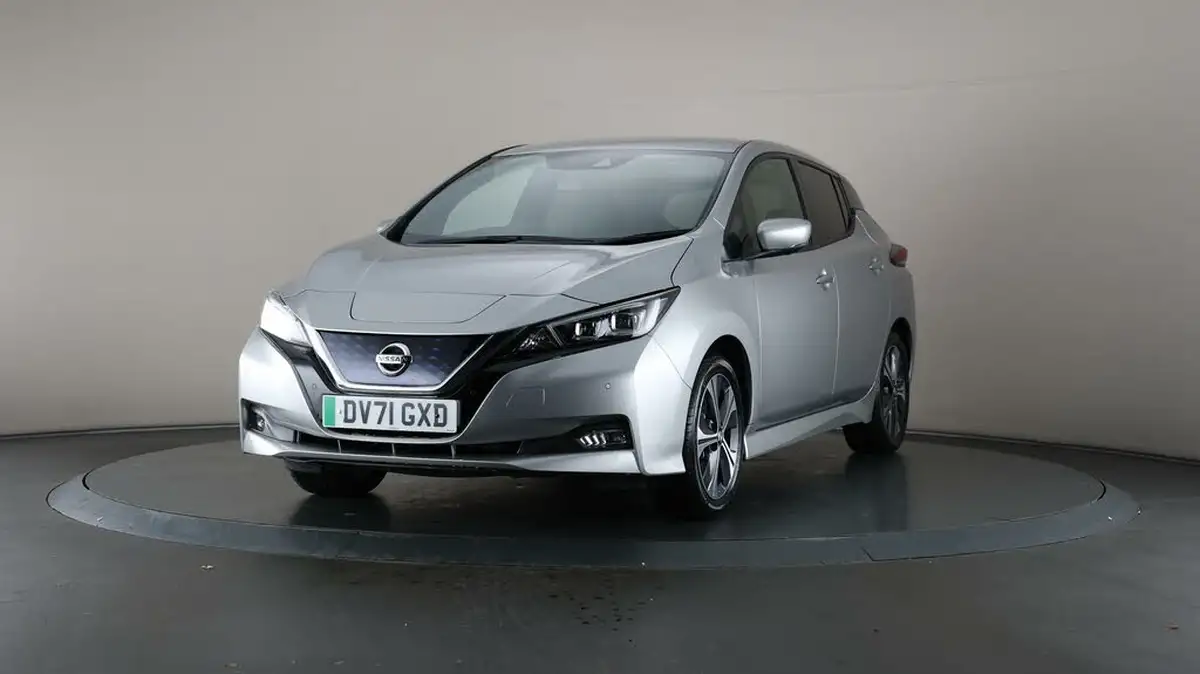 2021-nissan-leaf-e-tekna-big-39