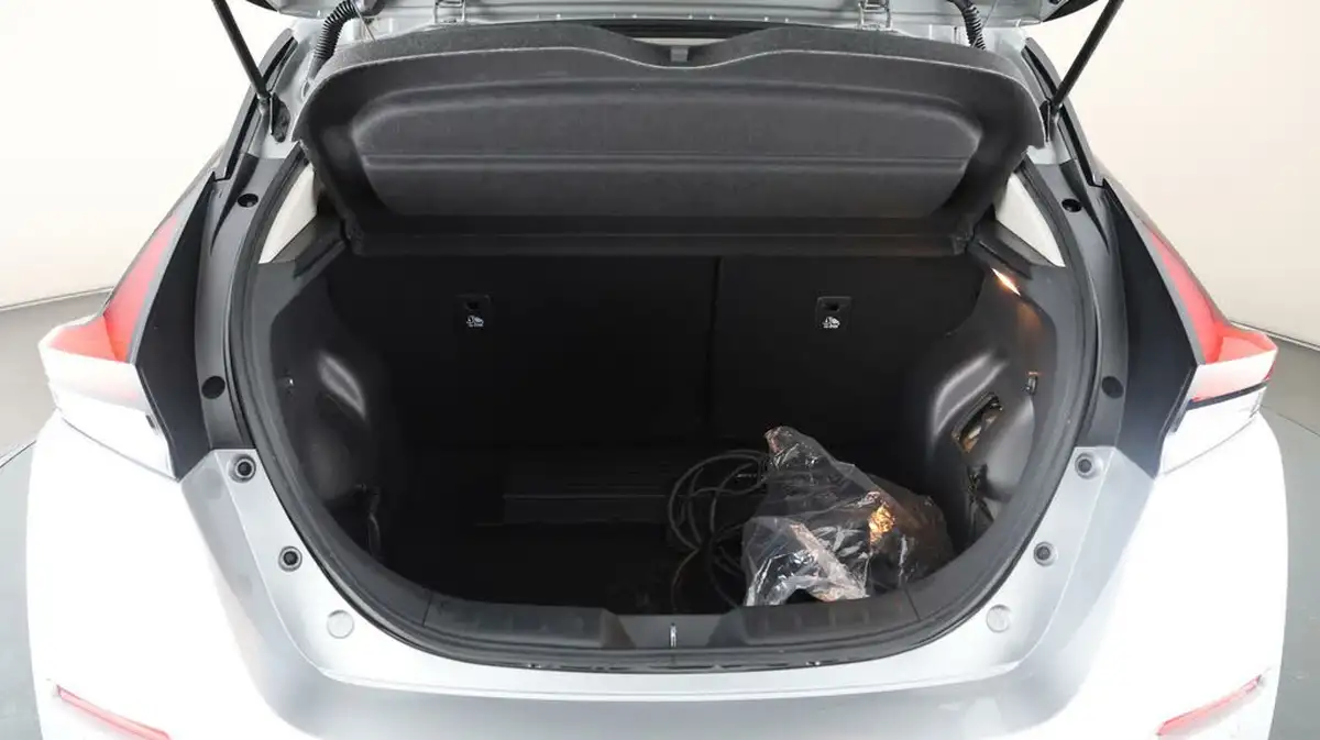 2021-nissan-leaf-e-tekna-big-17