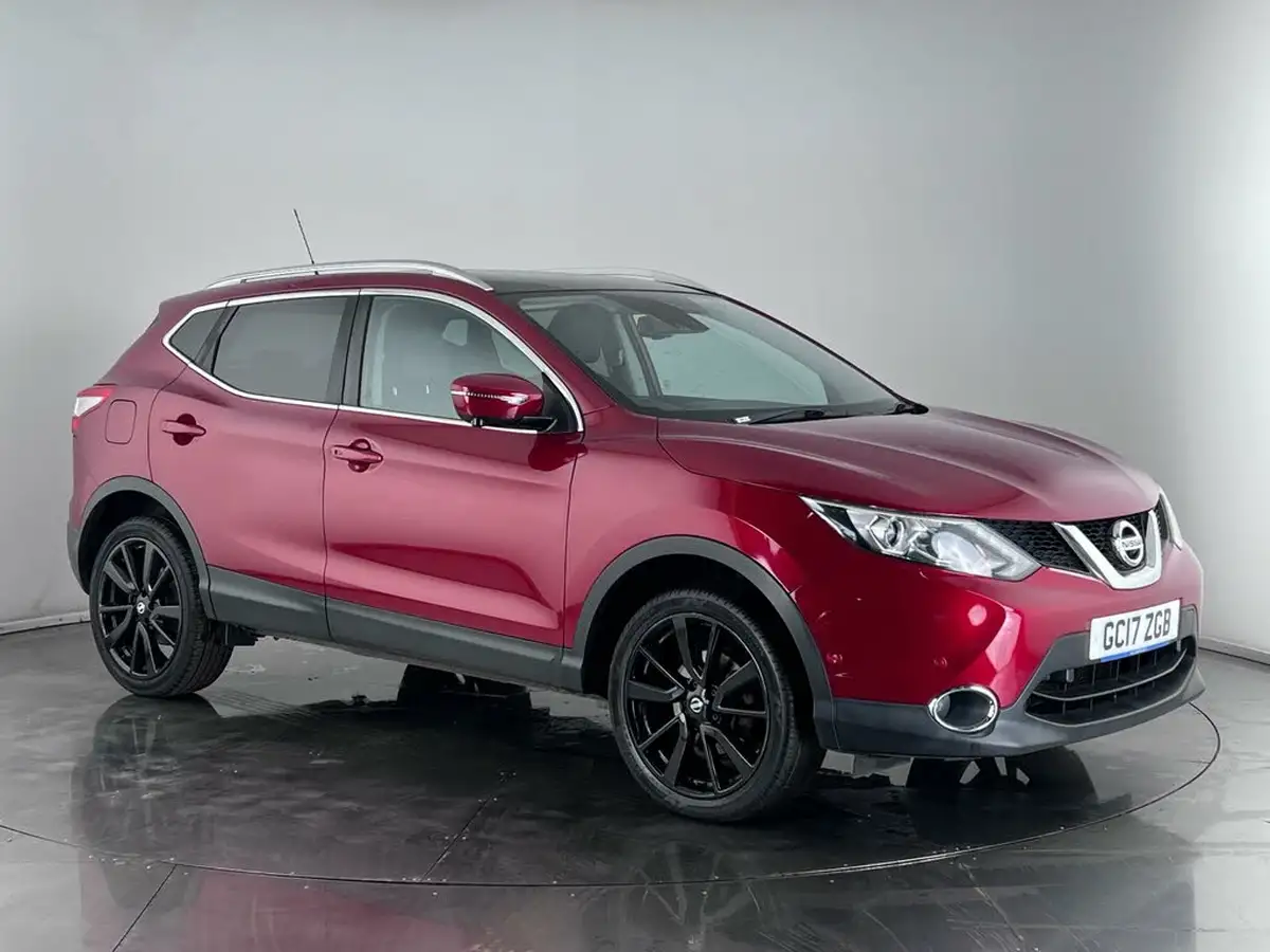 2017-nissan-qashqai-12-dig-t-tekna-big-0
