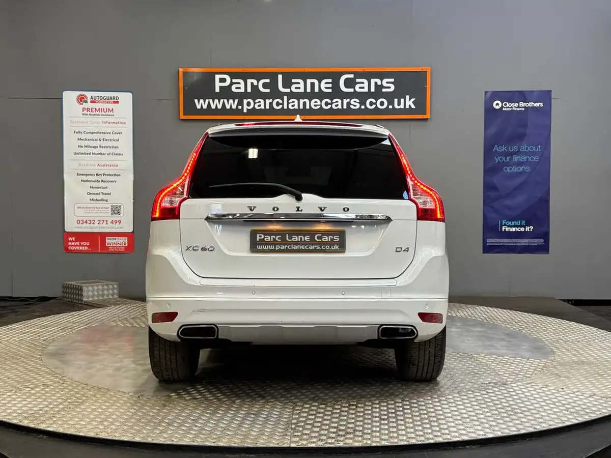 2016-volvo-xc60-20td-d4-se-nav-geartronic-big-3