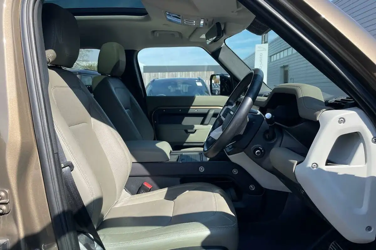 2022-land-rover-110-defender-30-d250-xs-edition-big-34