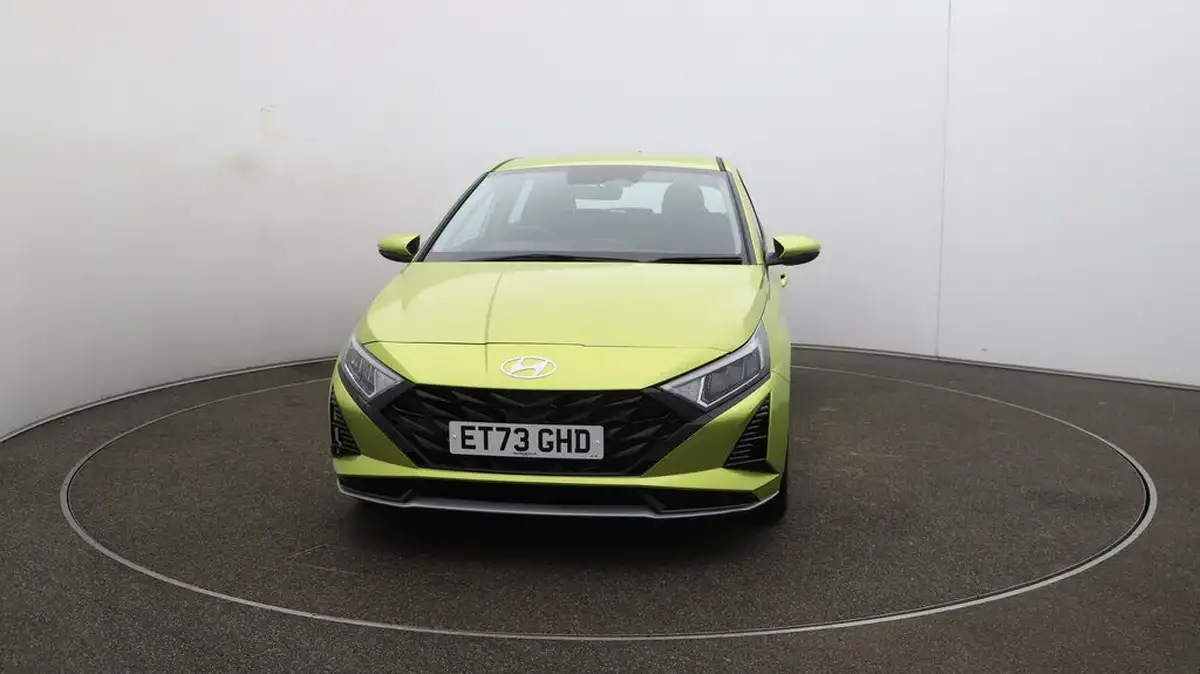 2024-hyundai-i20-10-t-gdi-advance-big-31