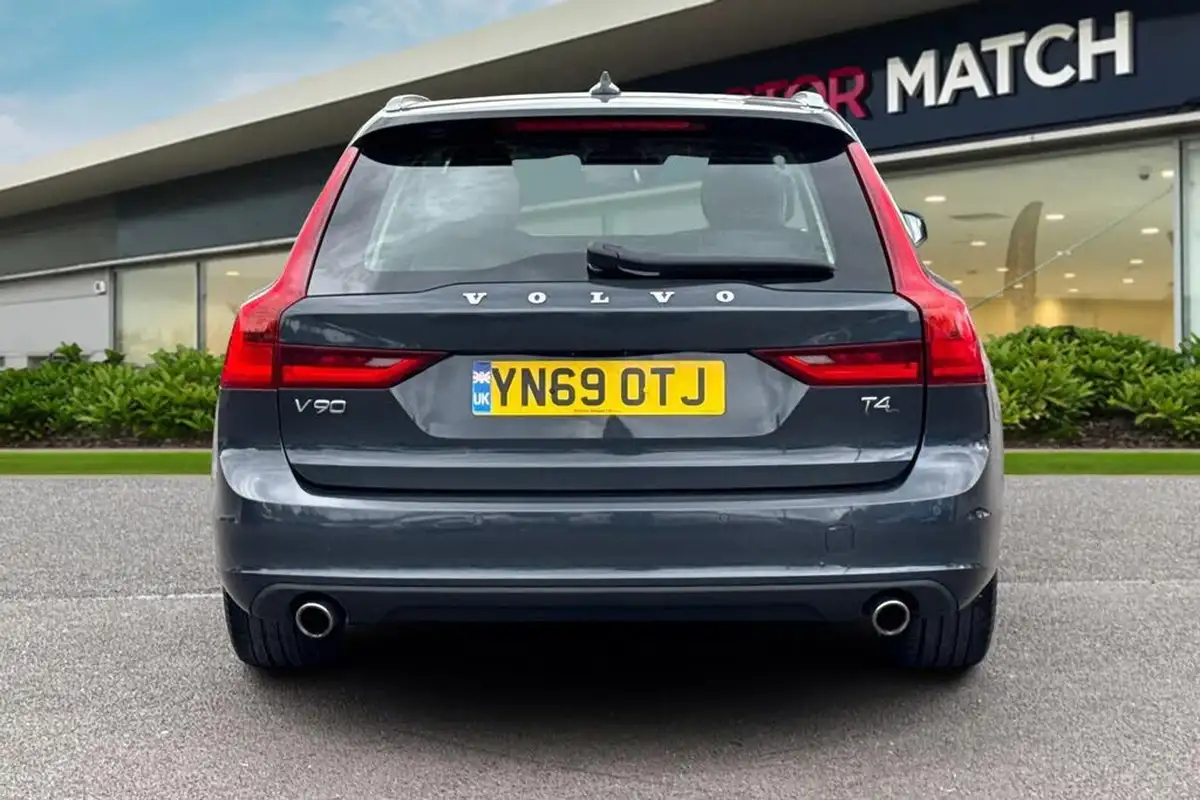 2019-volvo-v90-20-t4-momentum-pro-big-3