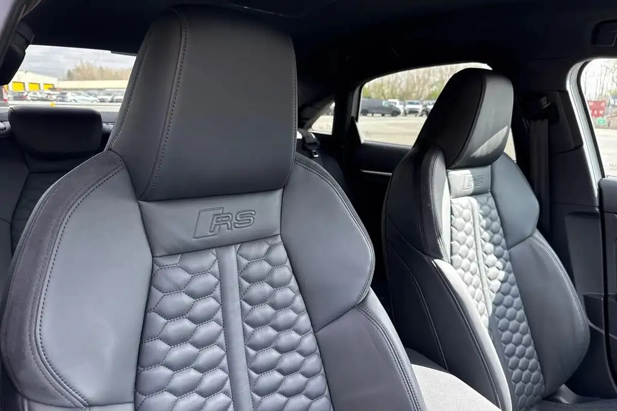 2022-audi-rs3-25-tfsi-carbon-black-saloon-4d-big-23