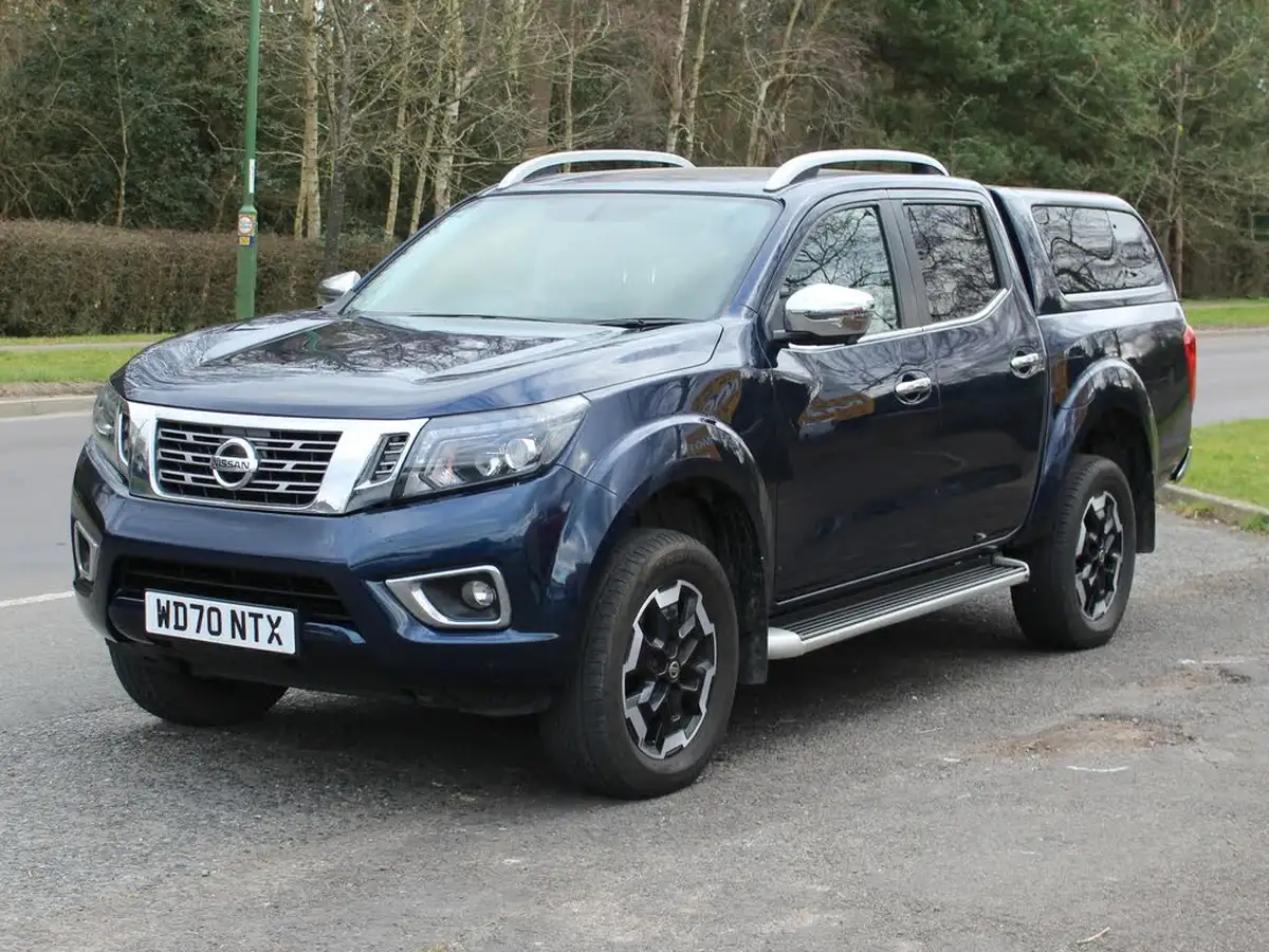2021-nissan-navara-23dci-tt-tekna-8-navileather-auto-big-31