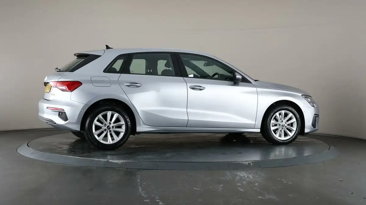 2021-audi-a3-20-30-tdi-technik-big-55