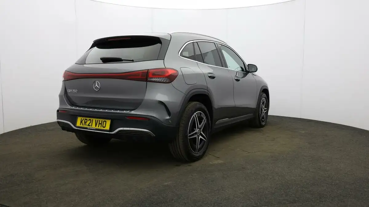 2021-mercedes-benz-eqa-e-eqa-250-amg-line-big-52