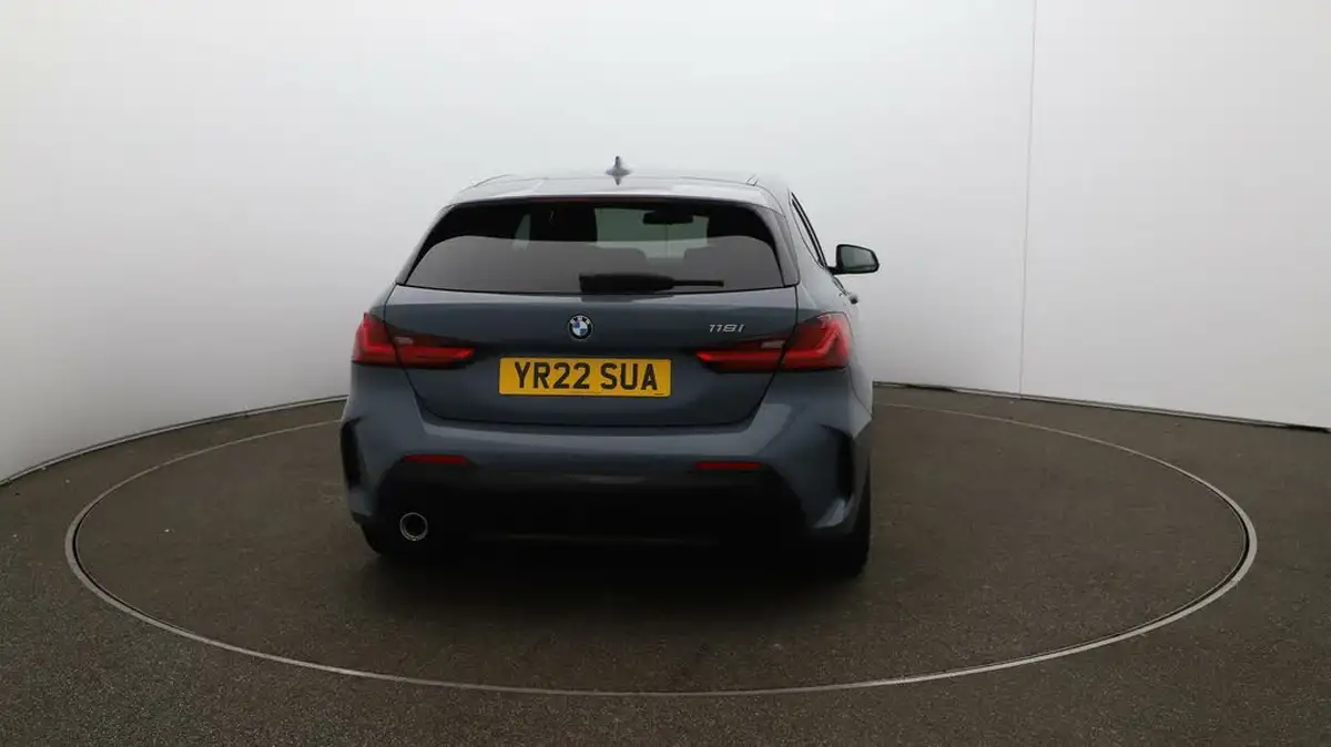 2022-bmw-1-series-15-118i-m-sport-lcp-dct-big-6