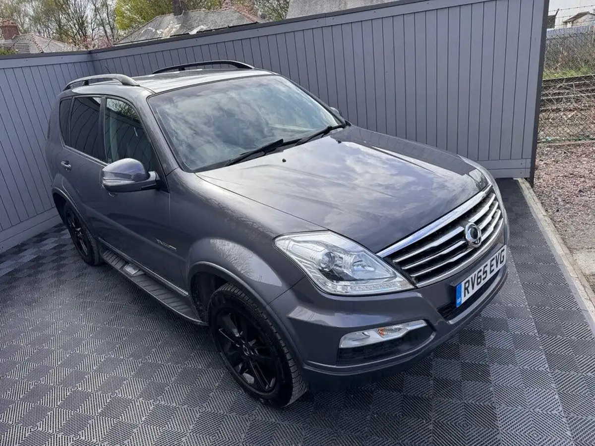 2015-kgm-ssangyong-rexton-w-20td-ex-t-tronic-big-4