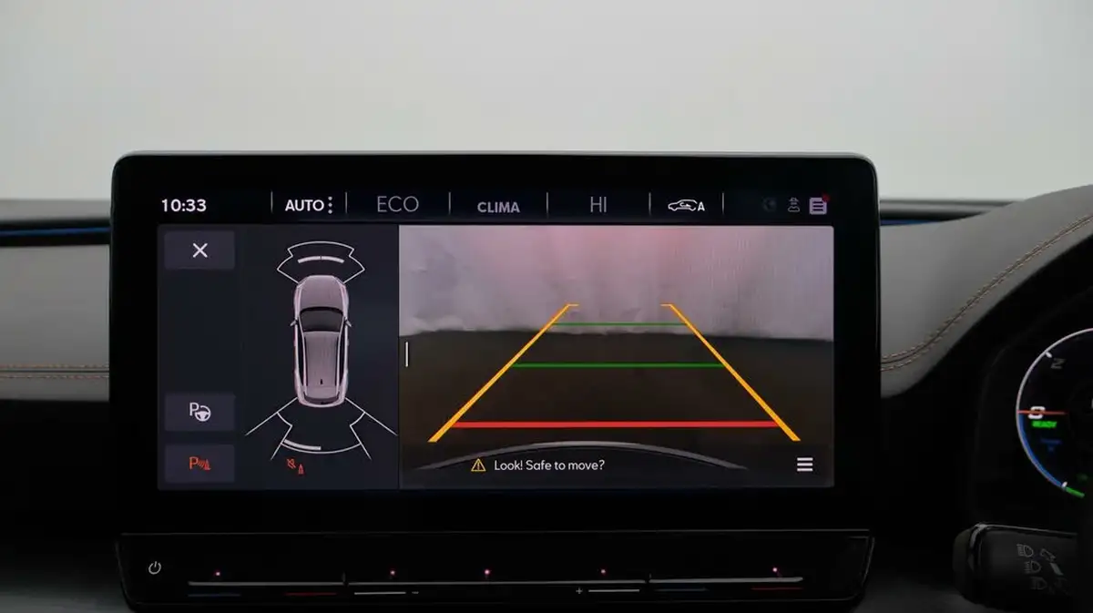 2022-cupra-formentor-14-e-hybrid-vz1-big-23