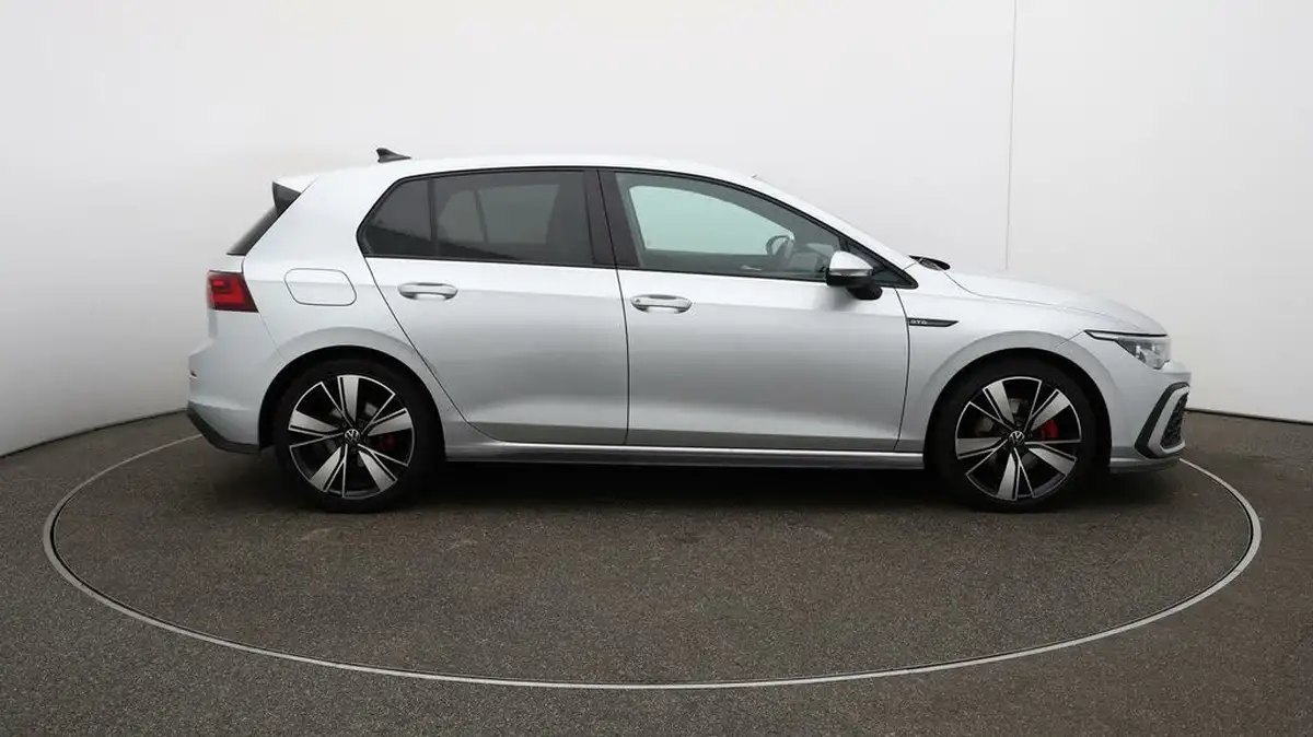 2023-volkswagen-golf-20tdi-gtd-big-42