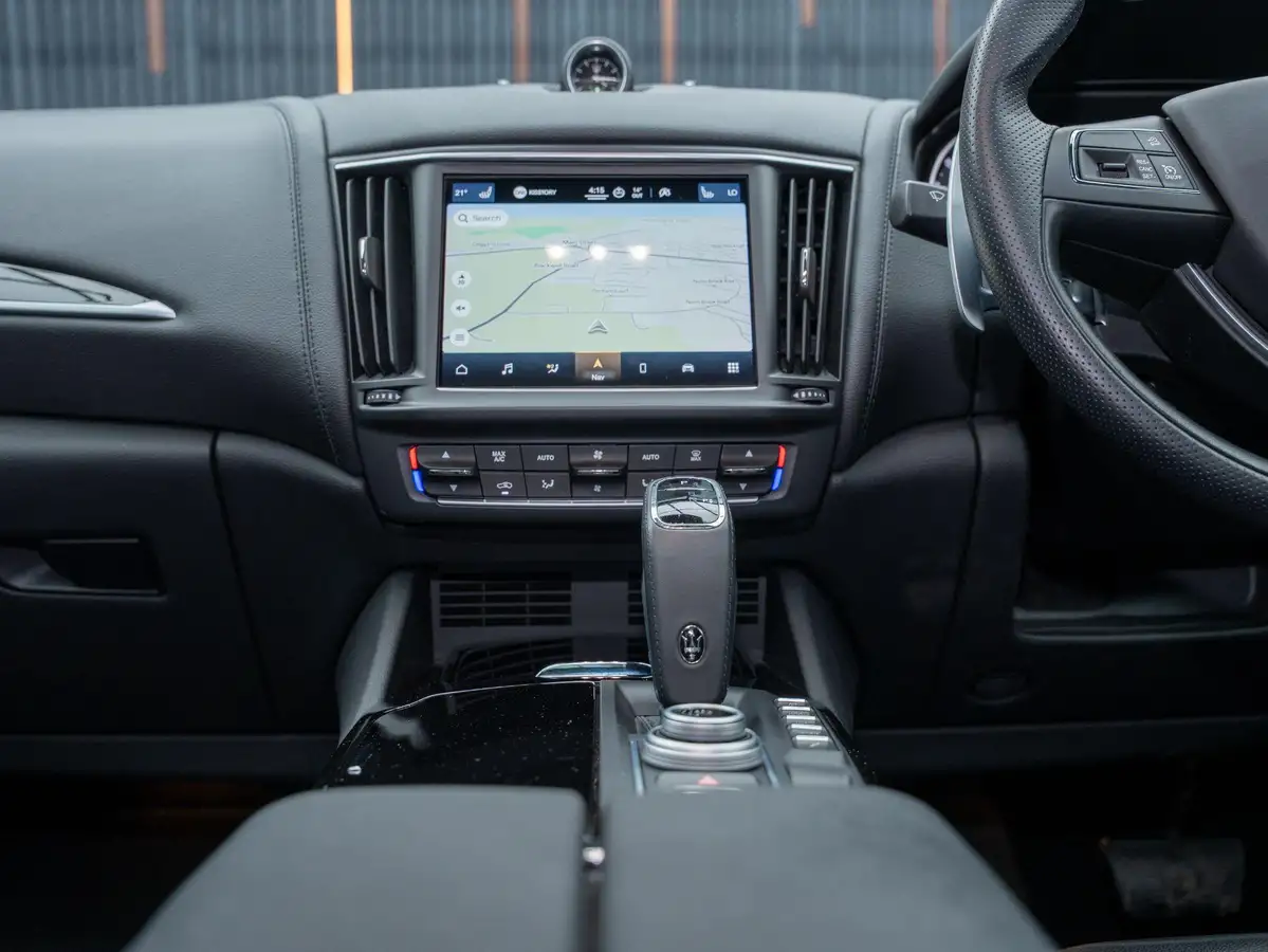 2021-maserati-levante-30-big-34