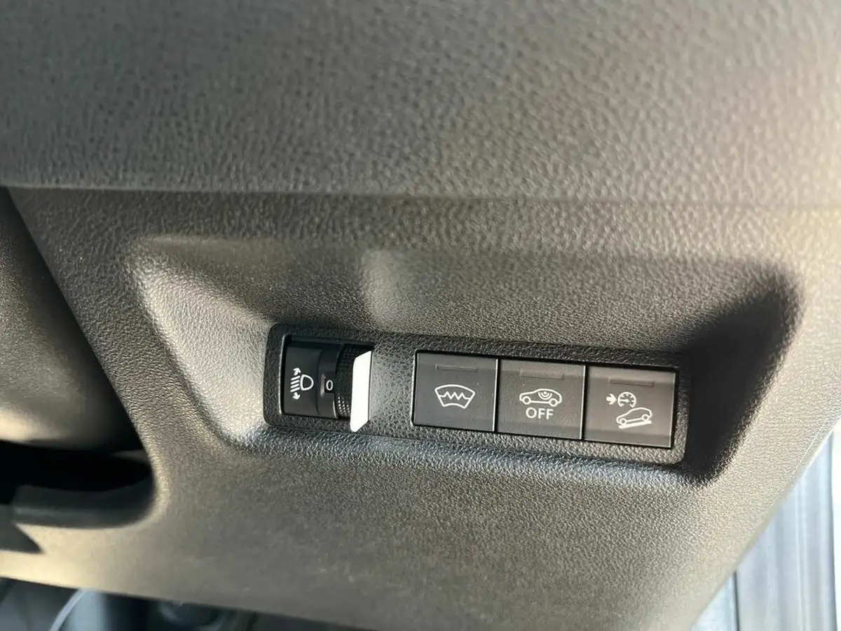 2025-jeep-avenger-12-gse-summit-e-hybrid-48v-auto-big-22