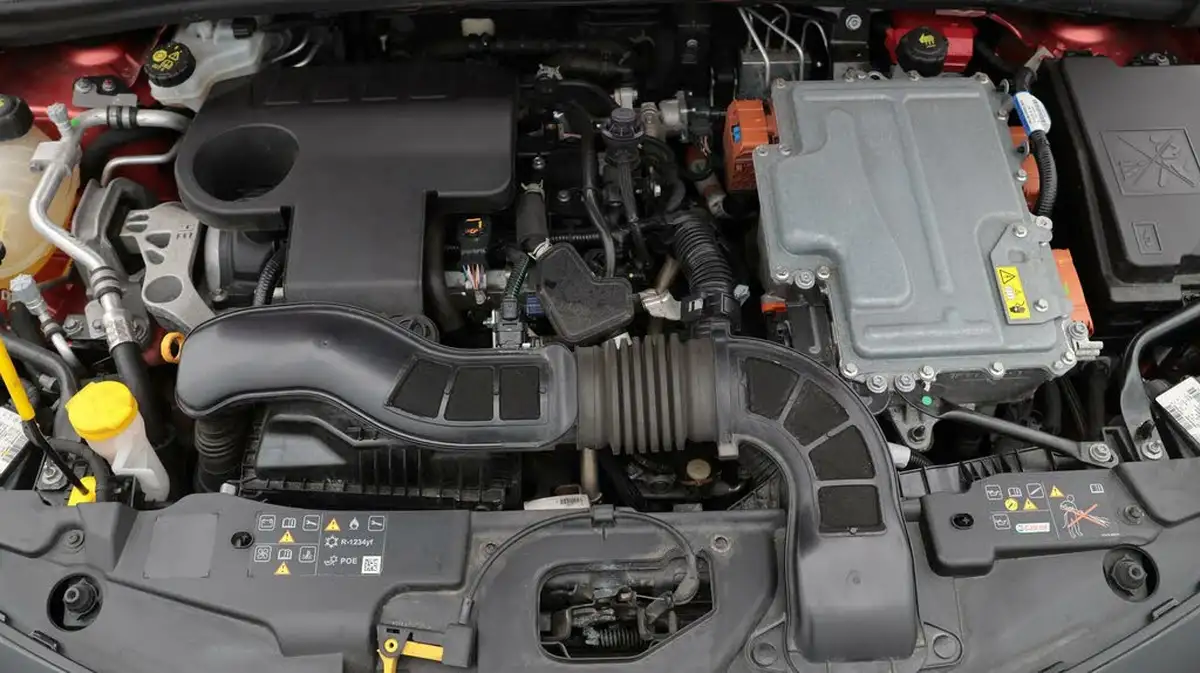 2021-renault-clio-16-rs-line-big-19