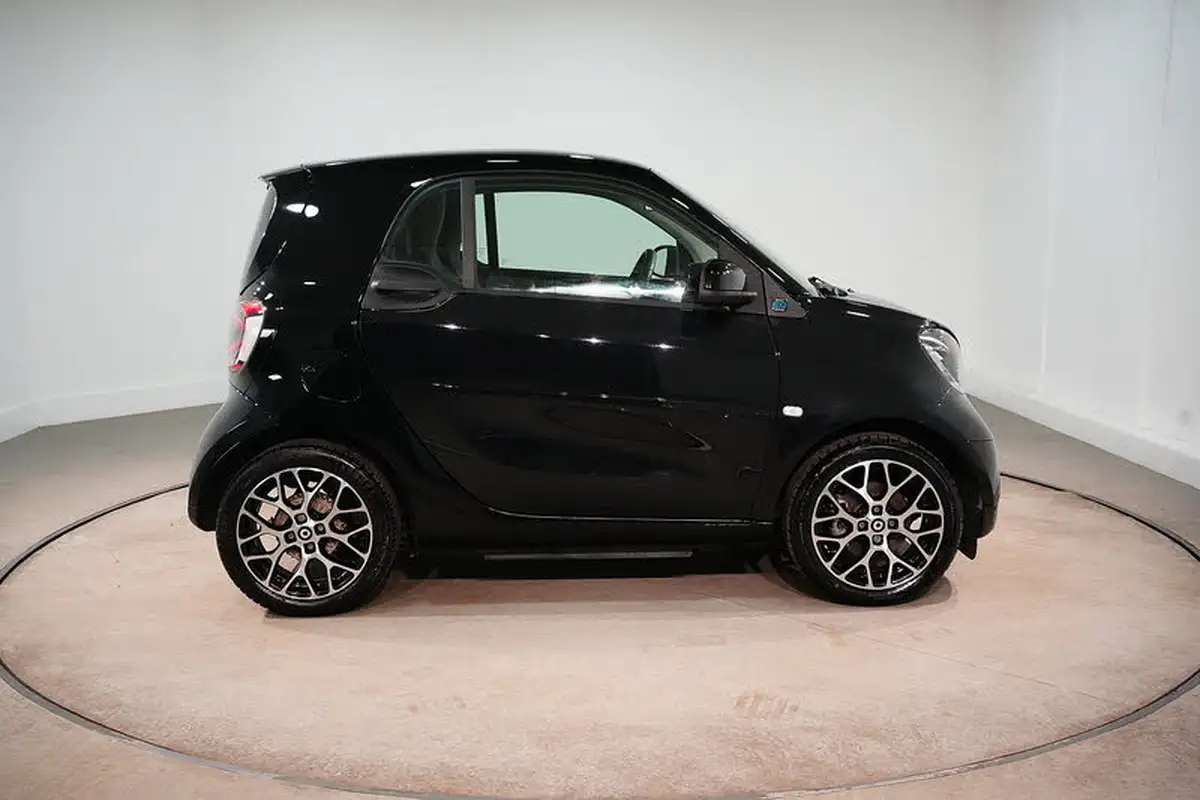 2020-smart-fortwo-eq-prime-exclusive-coupe-big-3