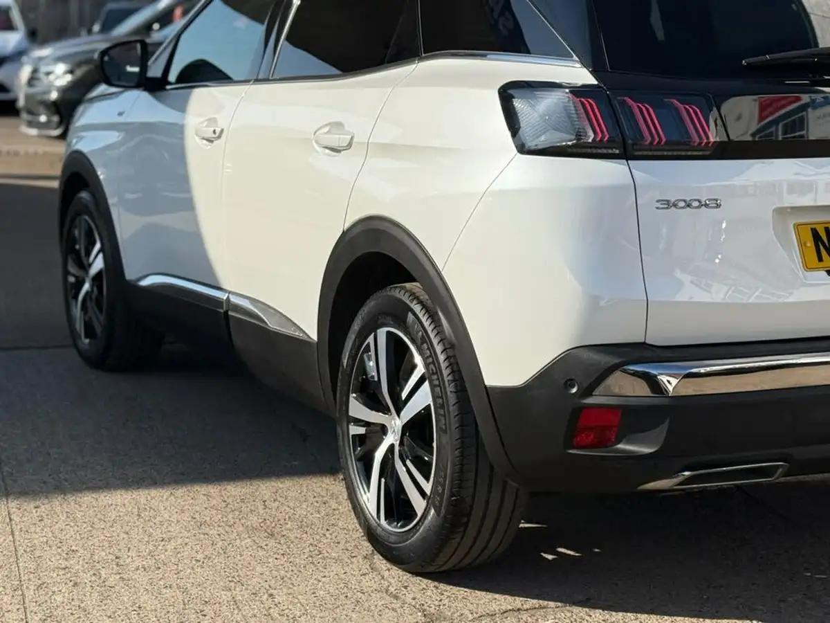 2022-peugeot-3008-suv-15-bluehdi-gt-big-27