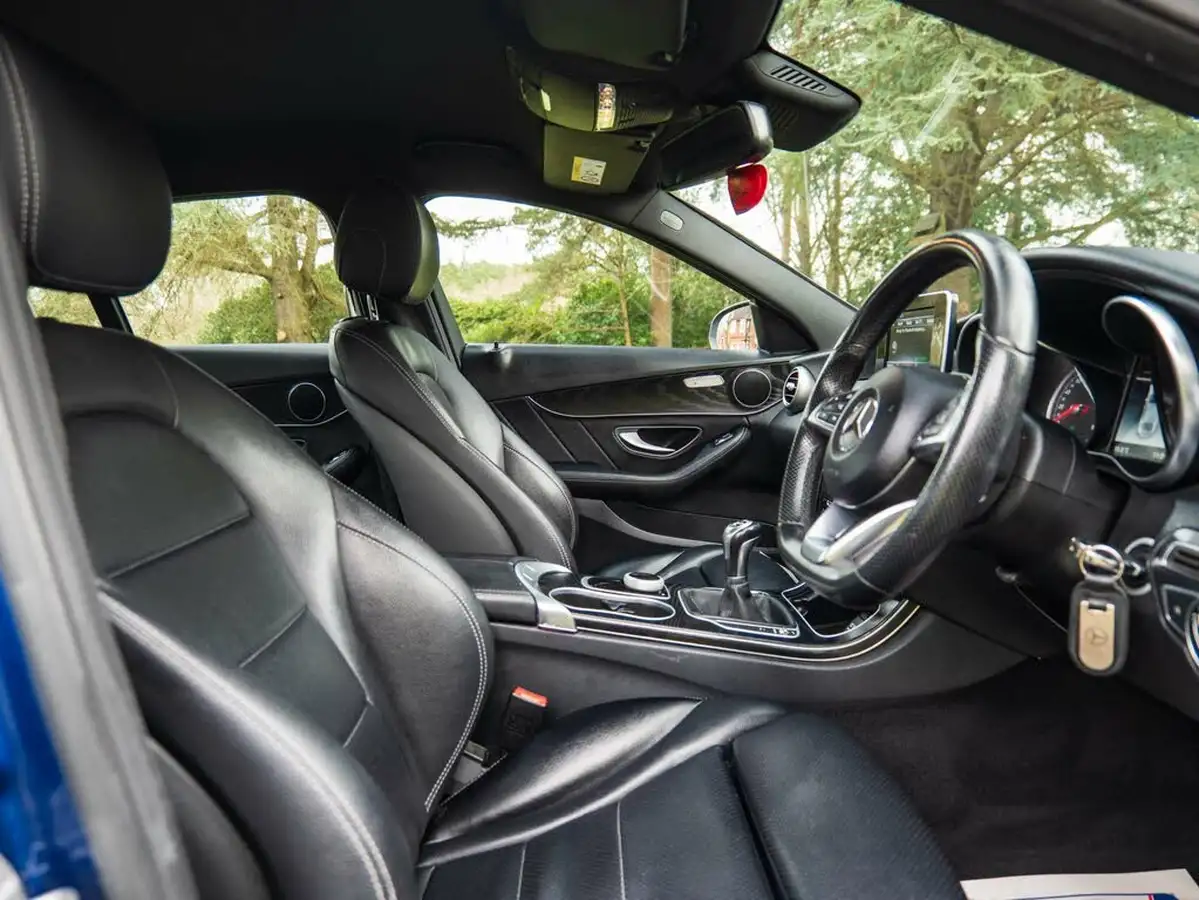 2018-mercedes-benz-c-class-21d-c220d-amg-line-ss-saloon-4d-big-9