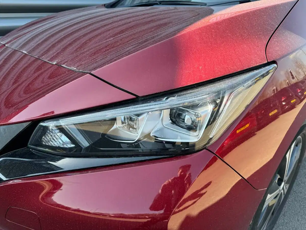 2019-nissan-leaf-e-tekna-big-12