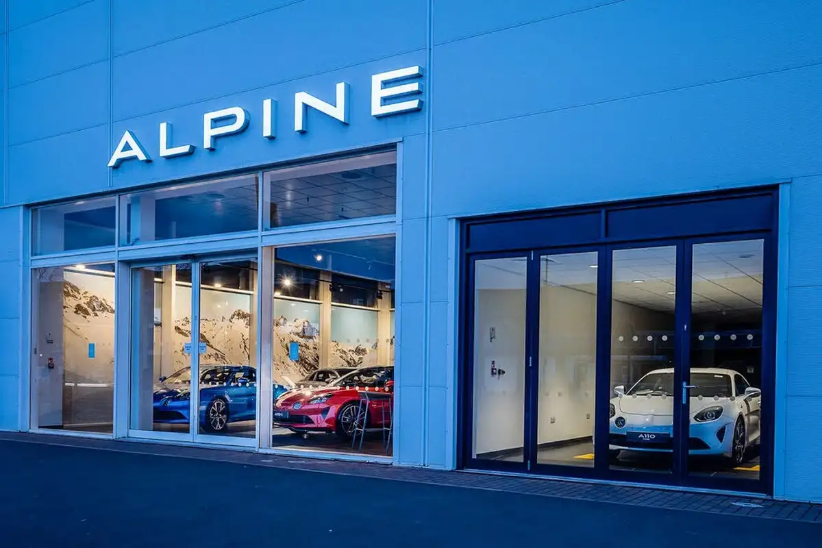 2024-alpine-a110-18-t-no-trim-big-44