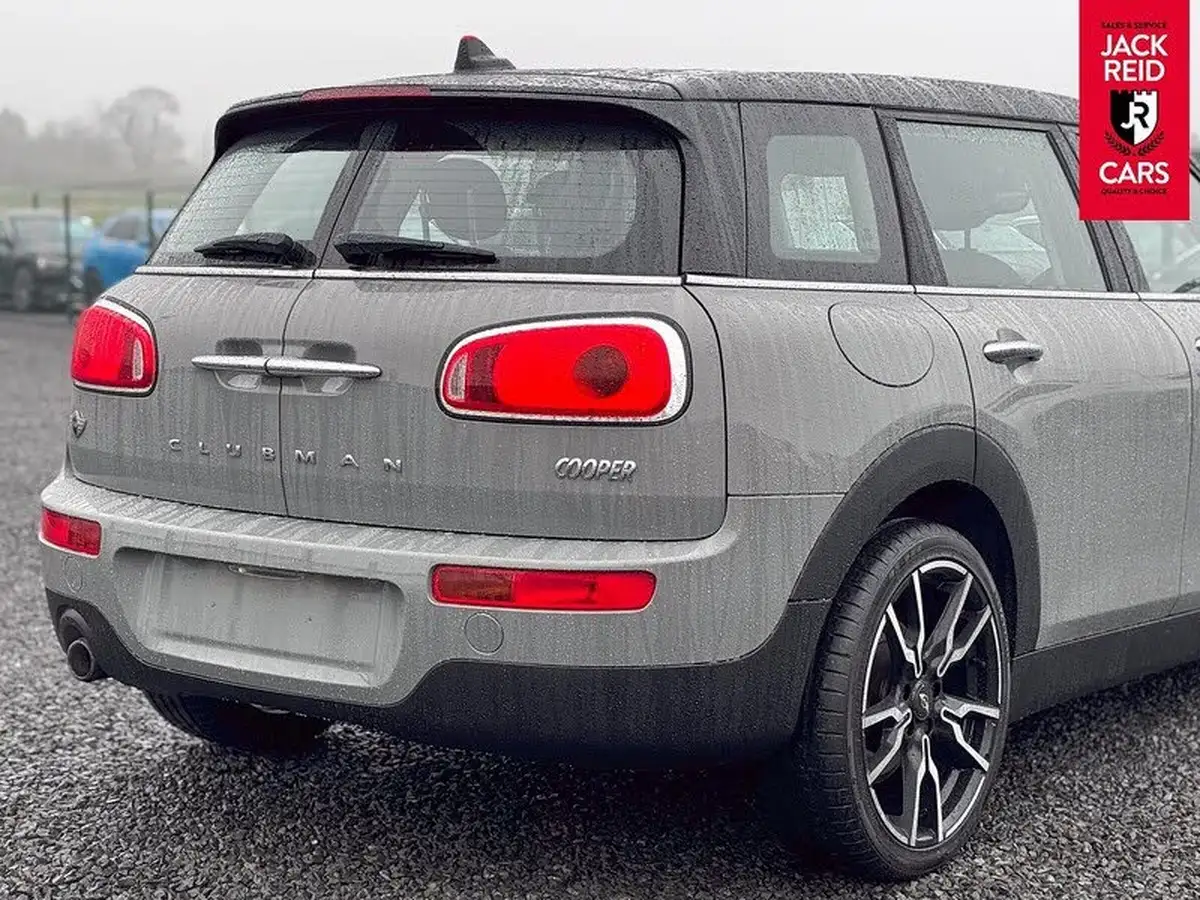 2017-mini-clubman-15-cooper-black-ss-big-3