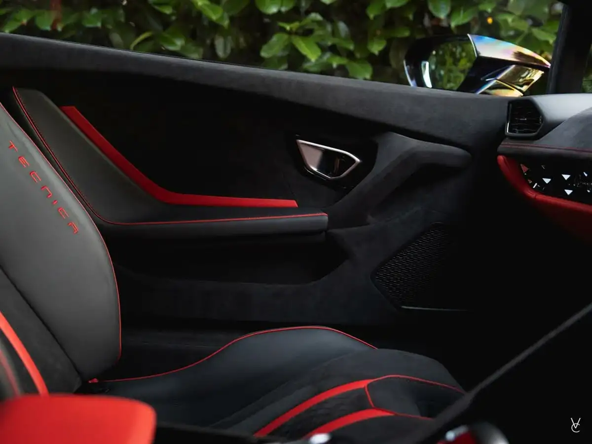 2023-lamborghini-huracan-52-tecnica-big-38