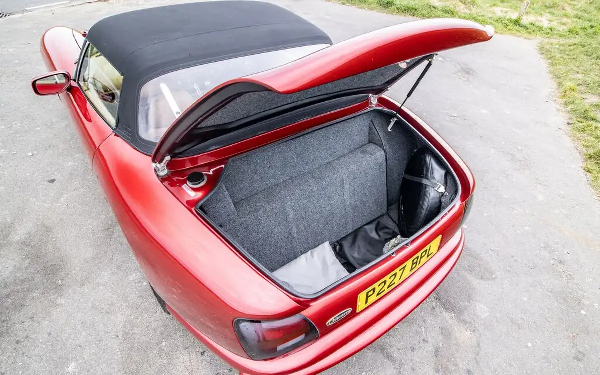 1997-tvr-chimaera-40-big-13