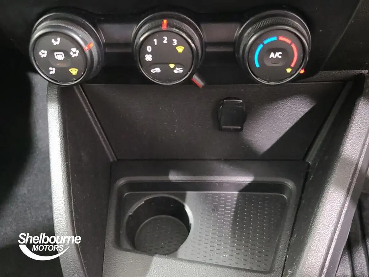 2021-dacia-duster-10-tce-comfort-100bhp-bi-fuel-station-wagon-5d-big-33