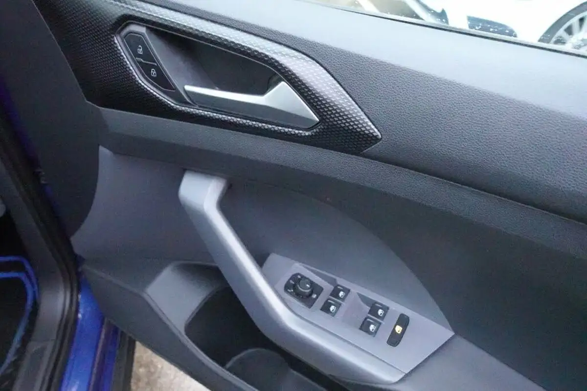 2020-volkswagen-t-cross-10-tsi-se-115ps-dsg-big-14