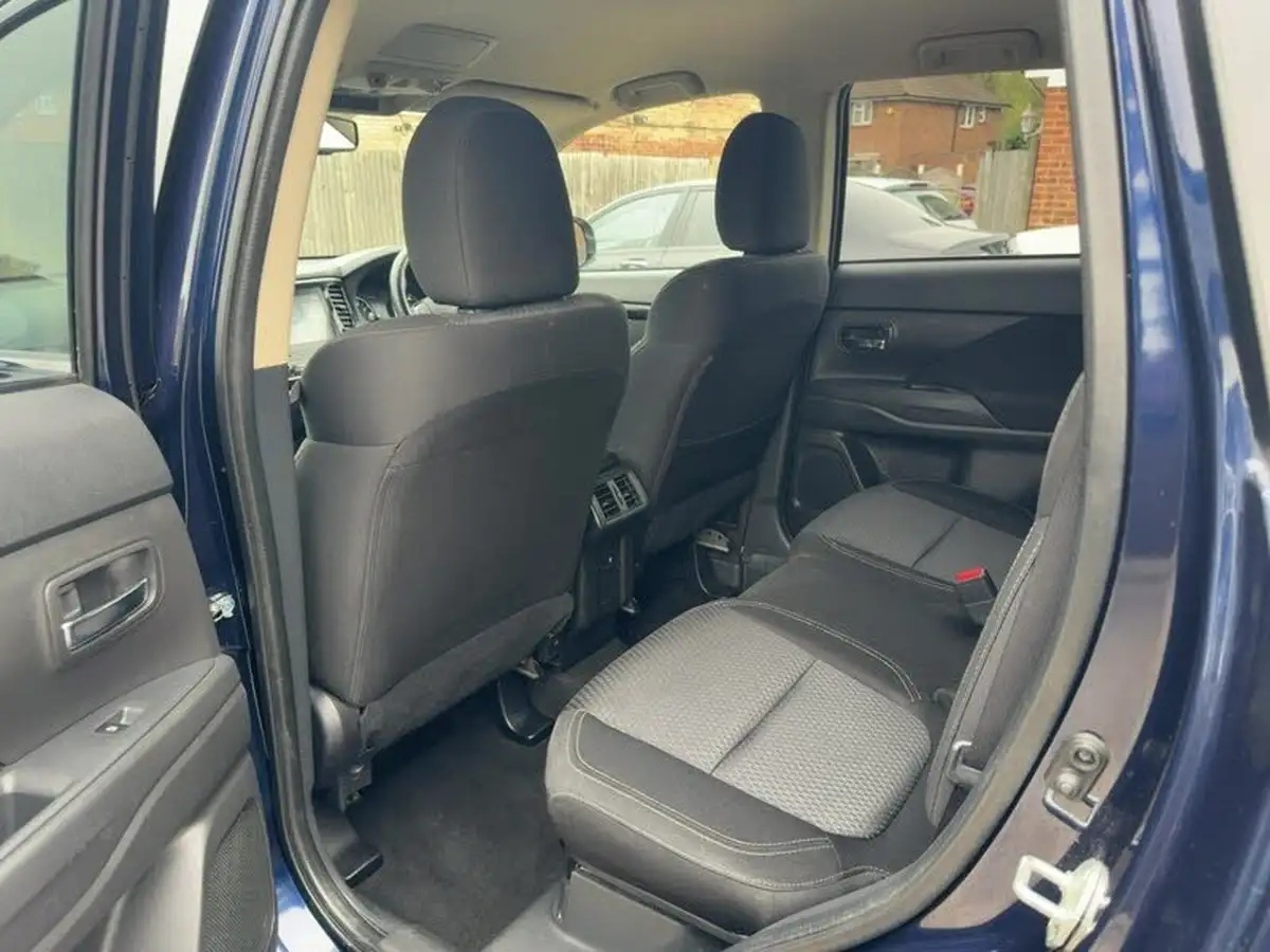 2019-mitsubishi-outlander-20-design-big-17