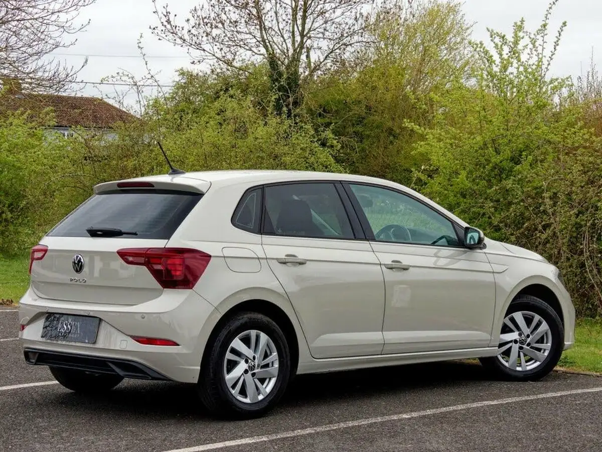 2021-volkswagen-polo-10-tsi-life-big-7