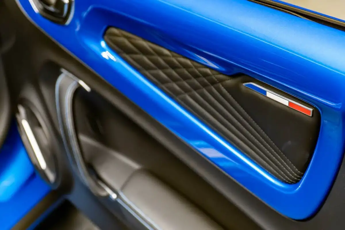 2023-alpine-a110-18-t-no-trim-big-36