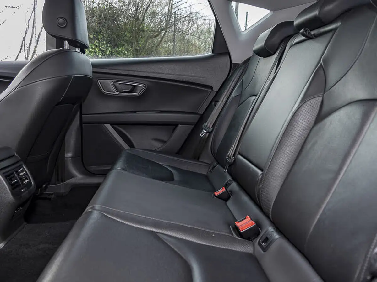 2018-seat-leon-14-ecotsi-xcellence-technology-hatchback-big-5