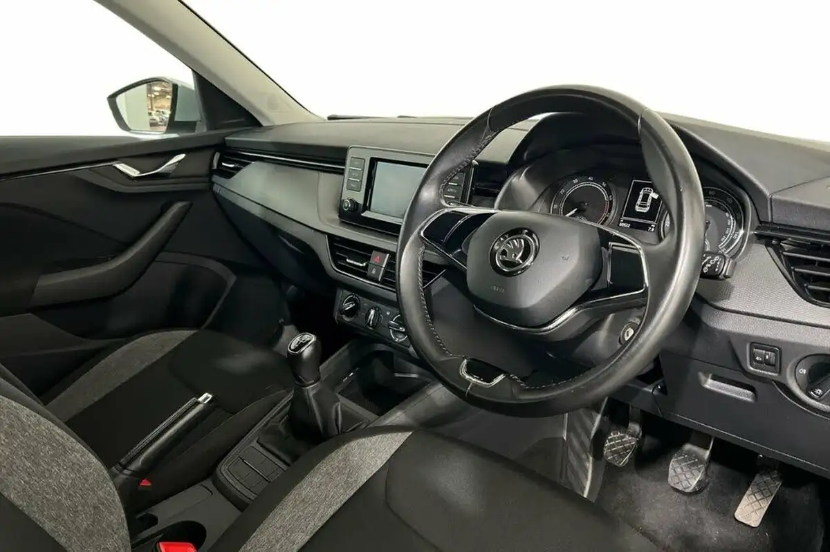 2021-skoda-kamiq-10-tsi-s-big-6