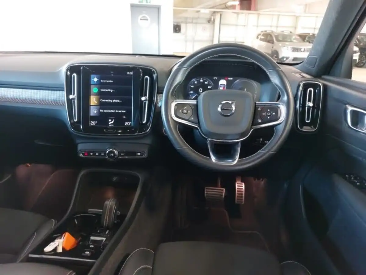 2021-volvo-xc40-15-t5-r-design-262bhp-big-14