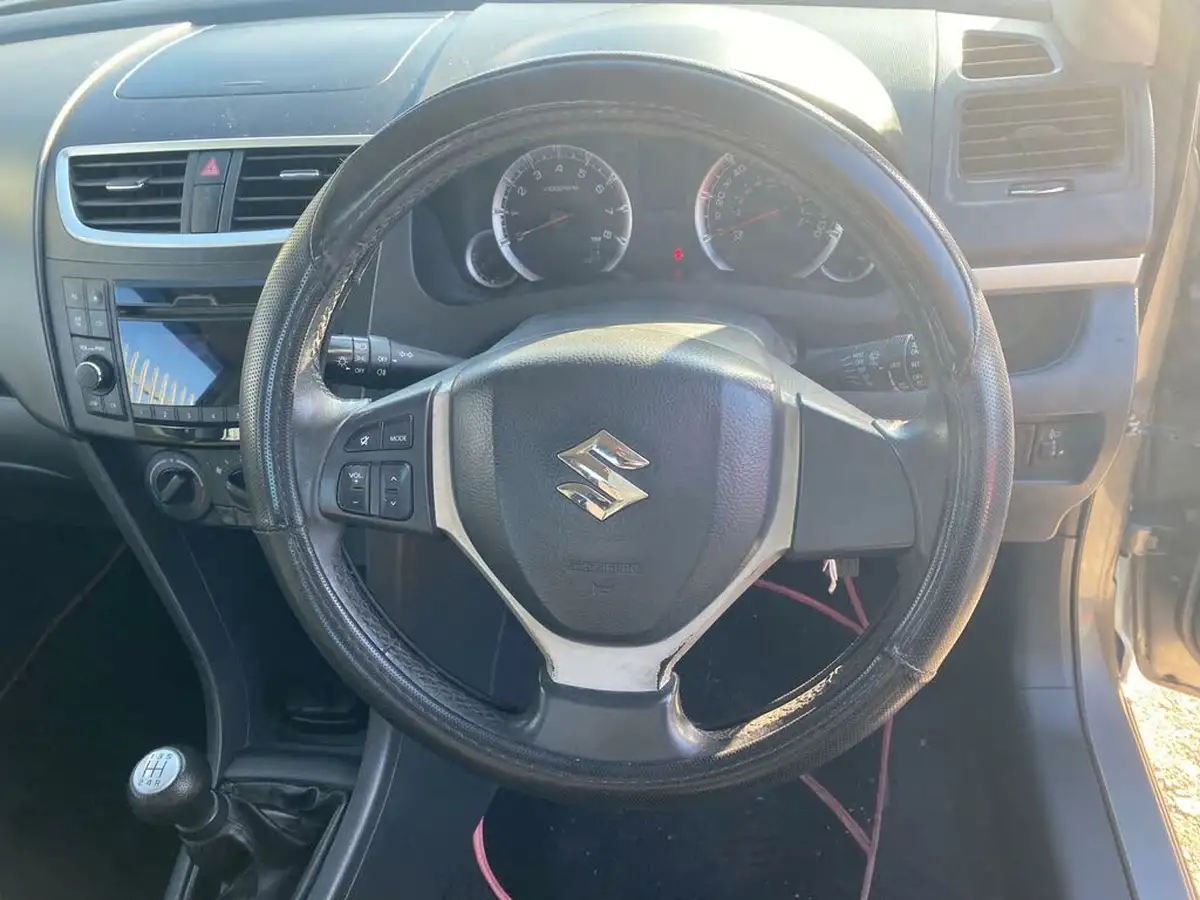 2012-suzuki-swift-12-sz3-3d-big-15