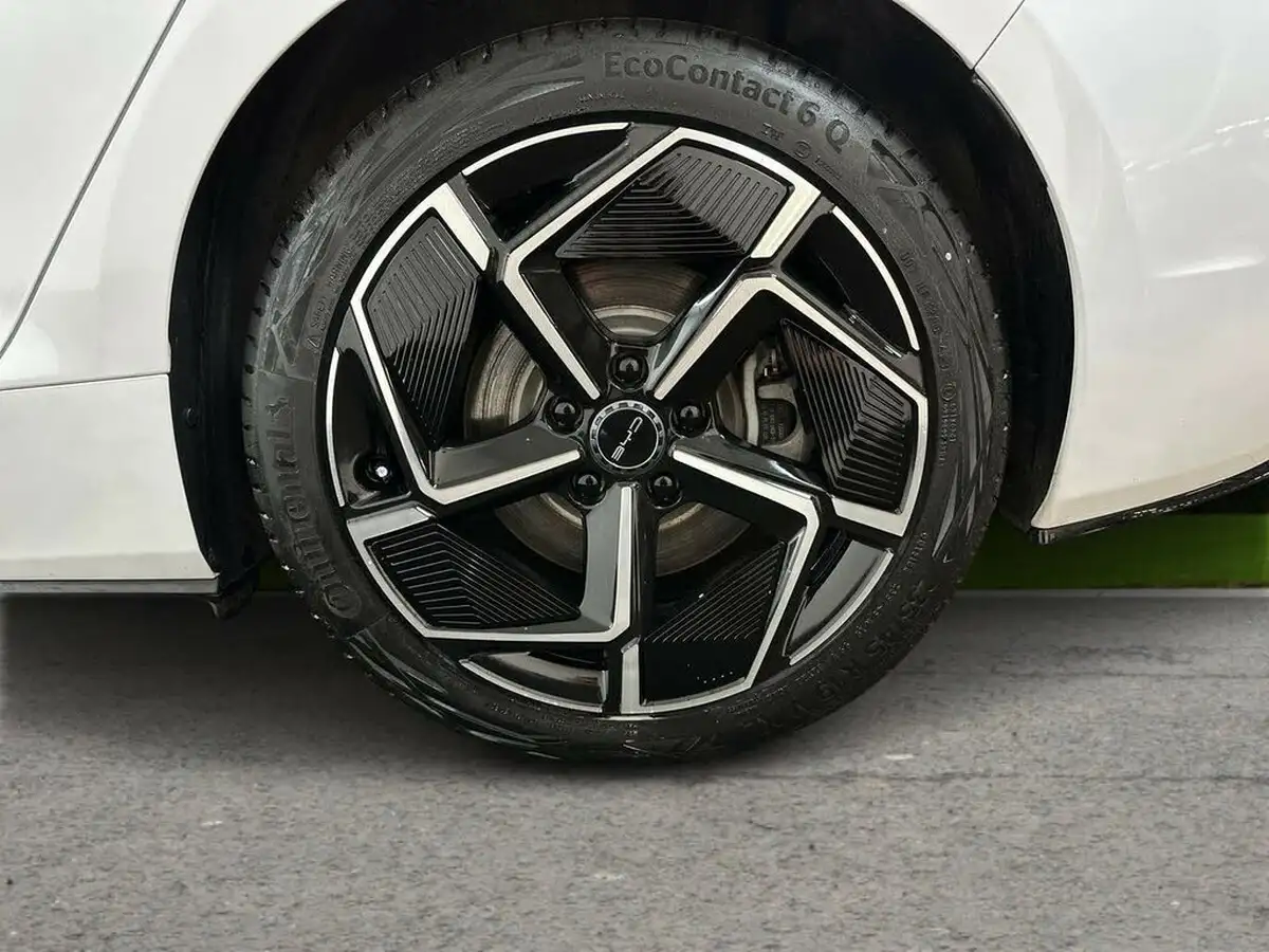 2023-byd-seal-e-design-big-8