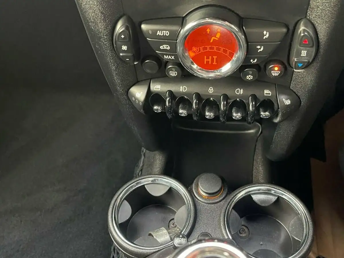 2012-mini-cooper-16-john-cooper-works-chili-coupe-3d-big-22