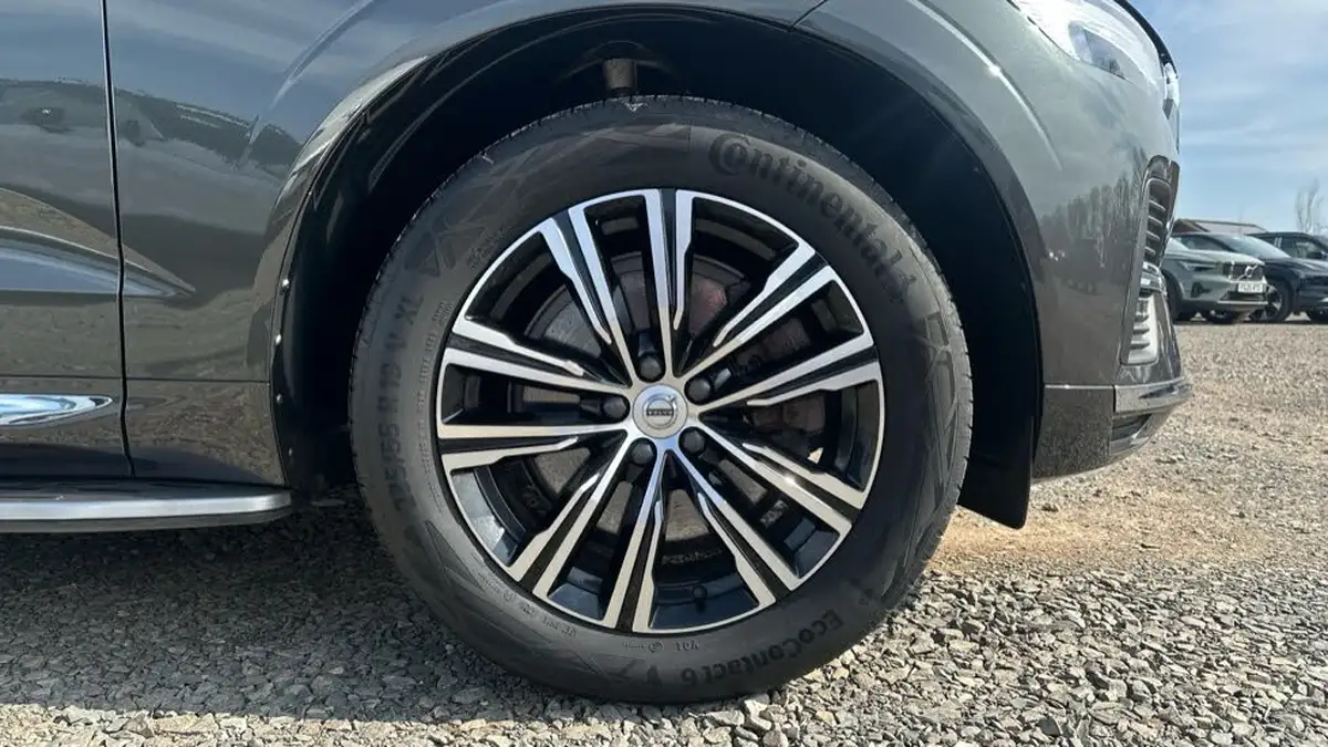 2021-volvo-xc60-20-b5-inscription-big-15