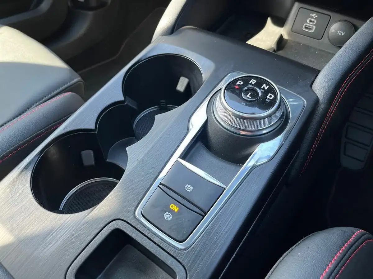 2024-ford-kuga-25t-st-line-243ps-phev-big-28
