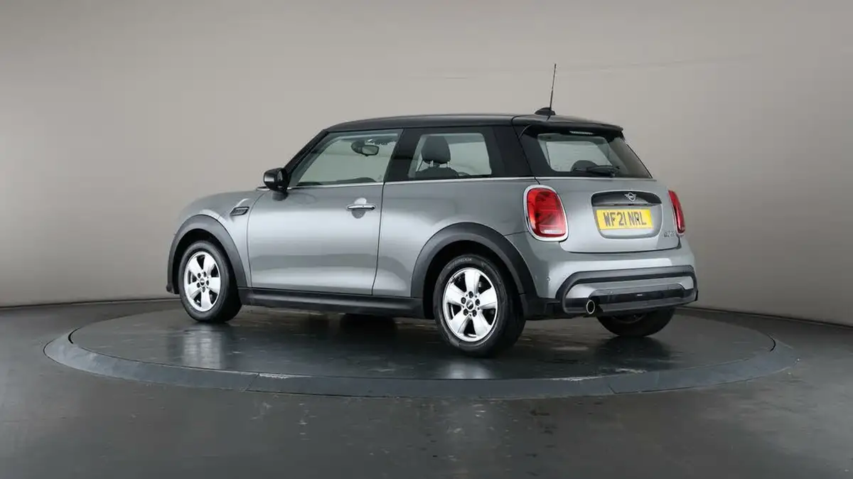 2021-mini-cooper-15-cooper-classic-hatchback-3d-big-5
