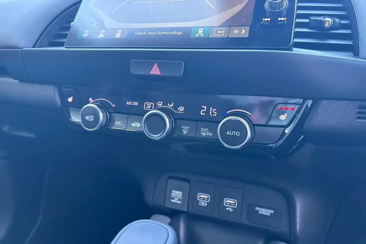 2024-honda-jazz-15-i-mmd-advance-sport-big-15