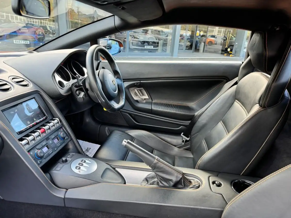 2012-lamborghini-gallardo-big-12
