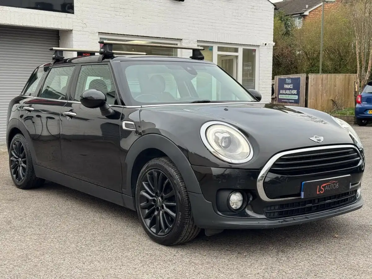 2017-mini-clubman-15-cooper-ss-big-1